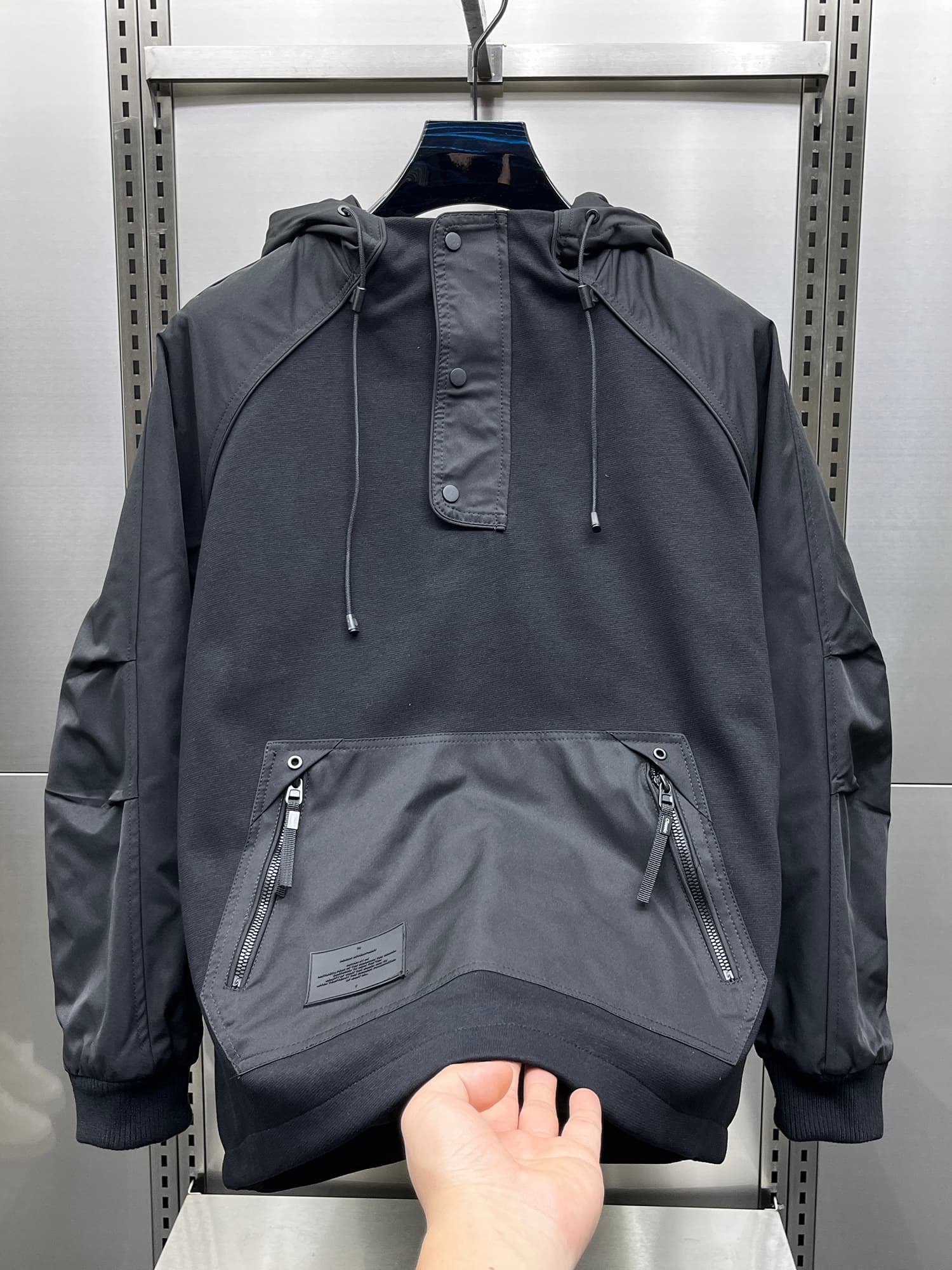 アノラック型ハーフジップパーカー