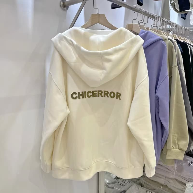 ゆったりバックプリントジップパーカー
