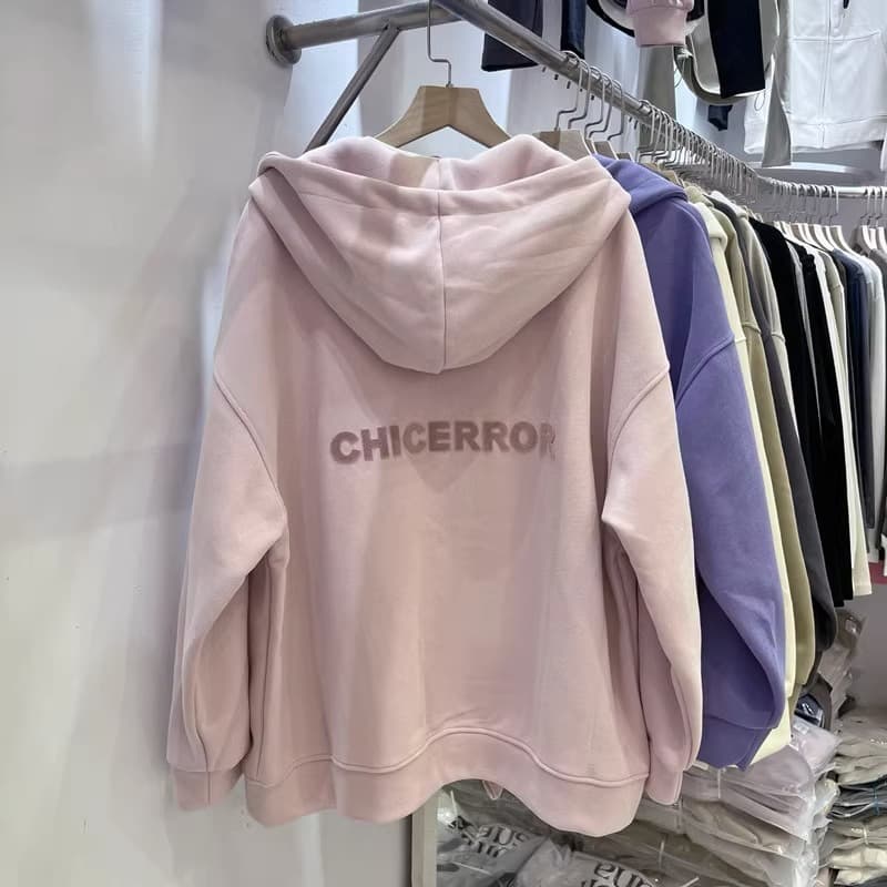 ゆったりバックプリントジップパーカー