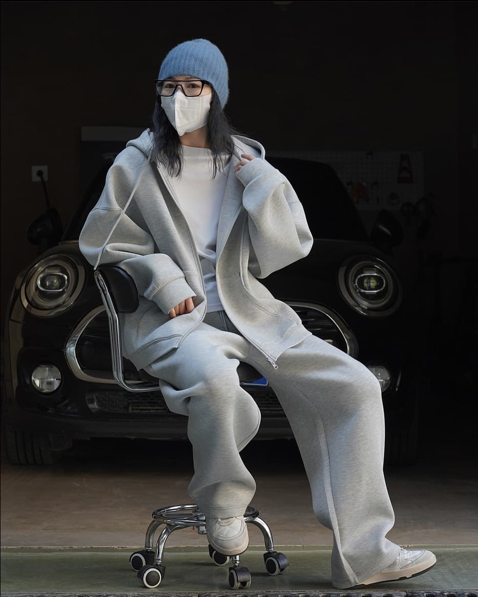 オーバーサイズ ジップパーカー ルーズシルエット